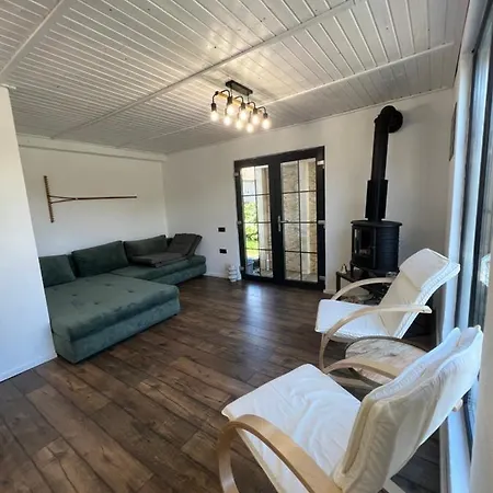 Casa Valeria Lodge *